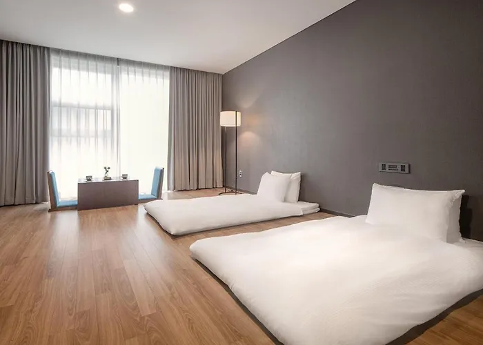 Hotel Tops 10