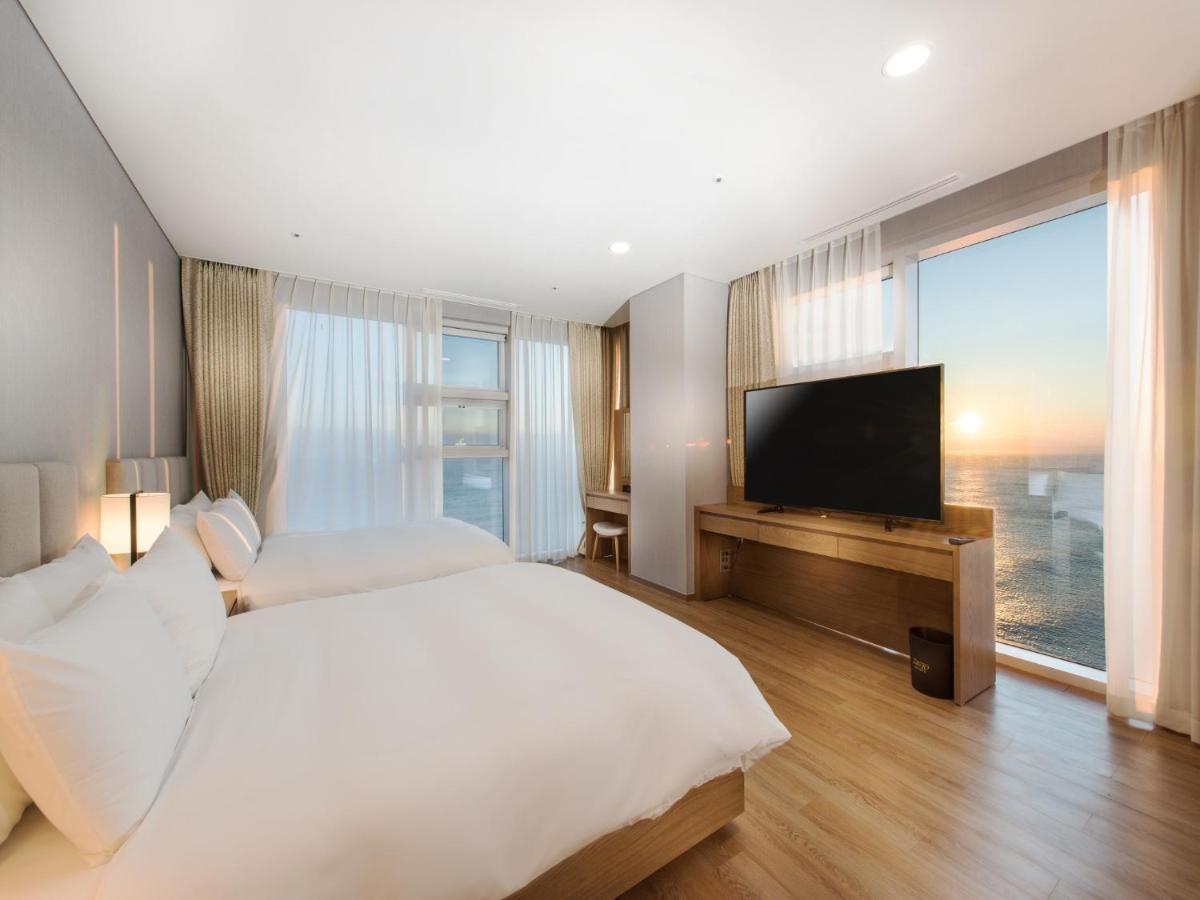 Tops 10 Hotel Gangneung