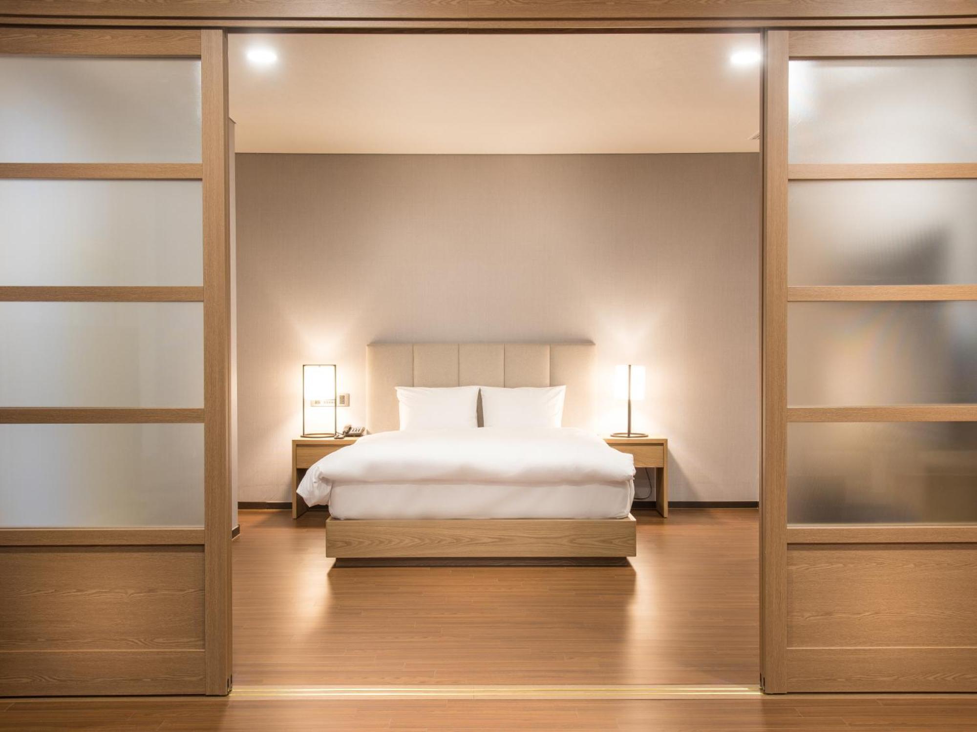 Hotel Tops 10